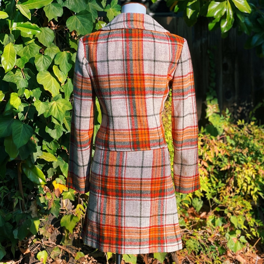 SOLD Intuitions Plaid Wool Skirt & Jacket Set - Picture 4 of 10